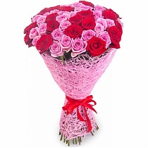 Букет из 75 розовых и красных Роз 